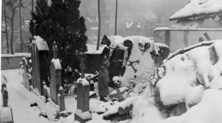 Image historique, eglise de Clervaux dans le fond