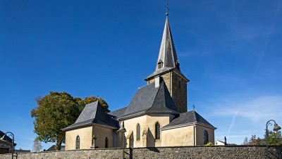 750x425 Kirche Munshausen 01