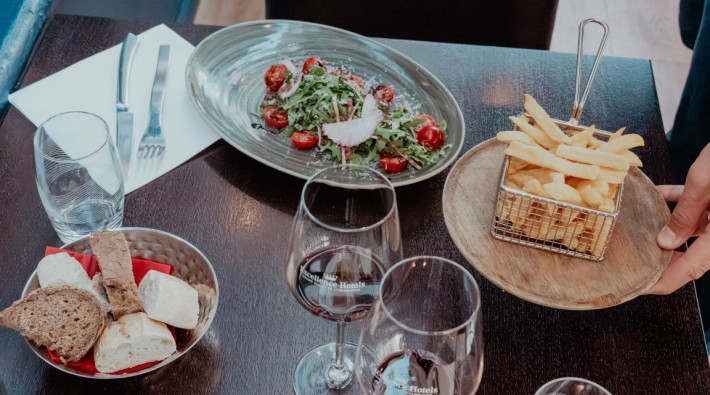 TCC-Brasserie Koener The Creative Shore 2025 Print  (22)