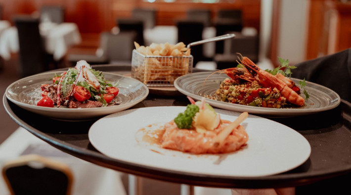 TCC Chloé The Creative Shore 2025 Print (2)